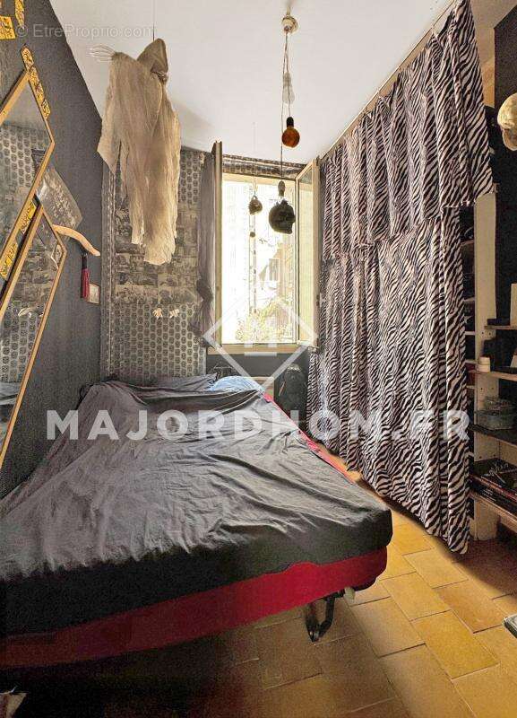 Appartement à MARSEILLE-1E