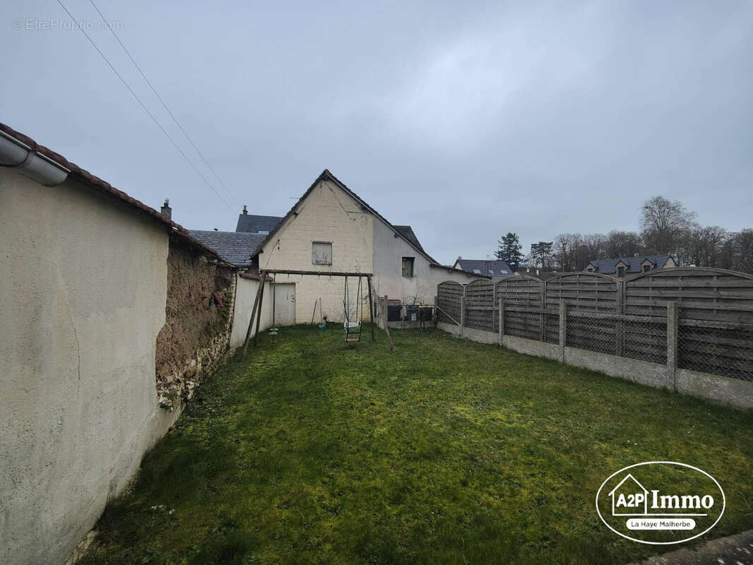 Maison à INCARVILLE