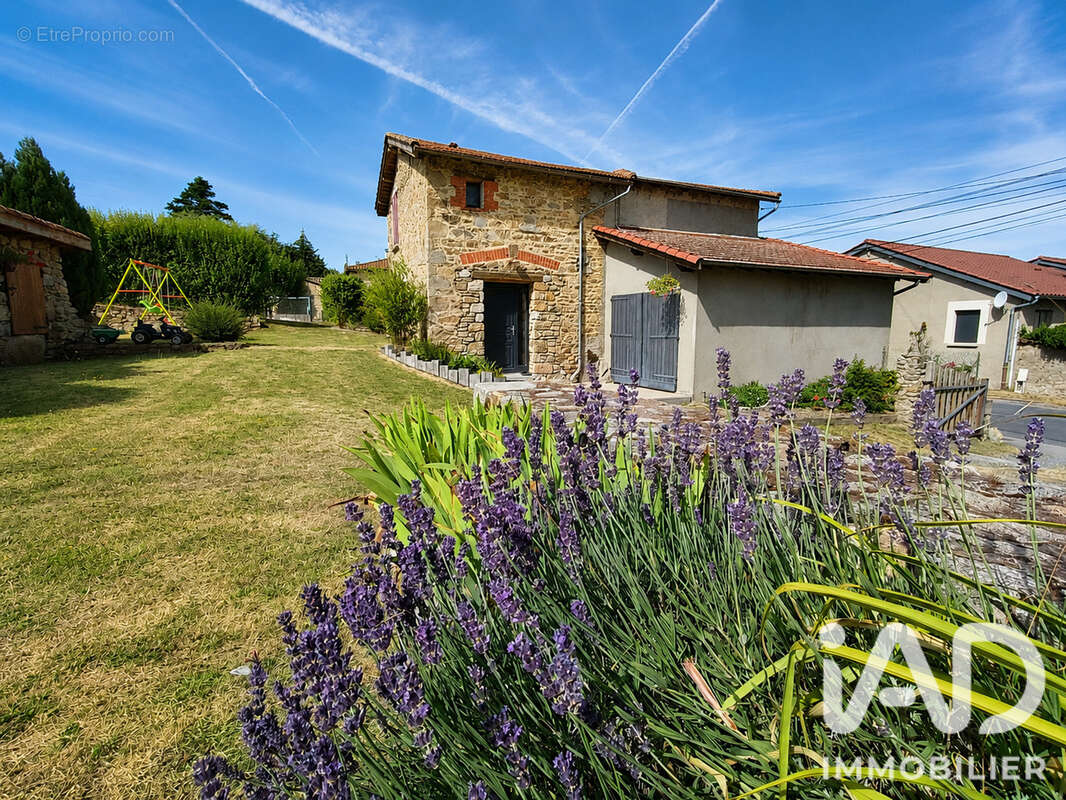 Maison 94 m² à Duerne  - photo 2