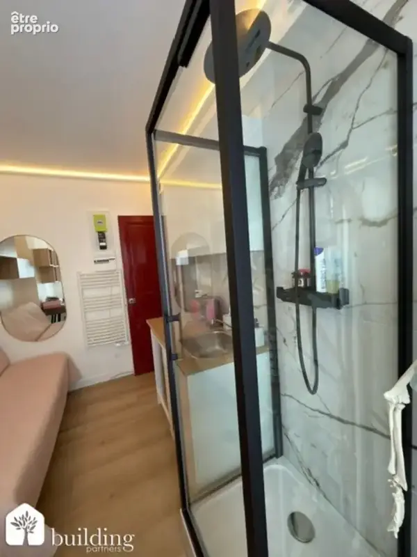 Batignolles Cardinet Paris 17ème - Studio meublé 8,85 m² habitables - photo 4