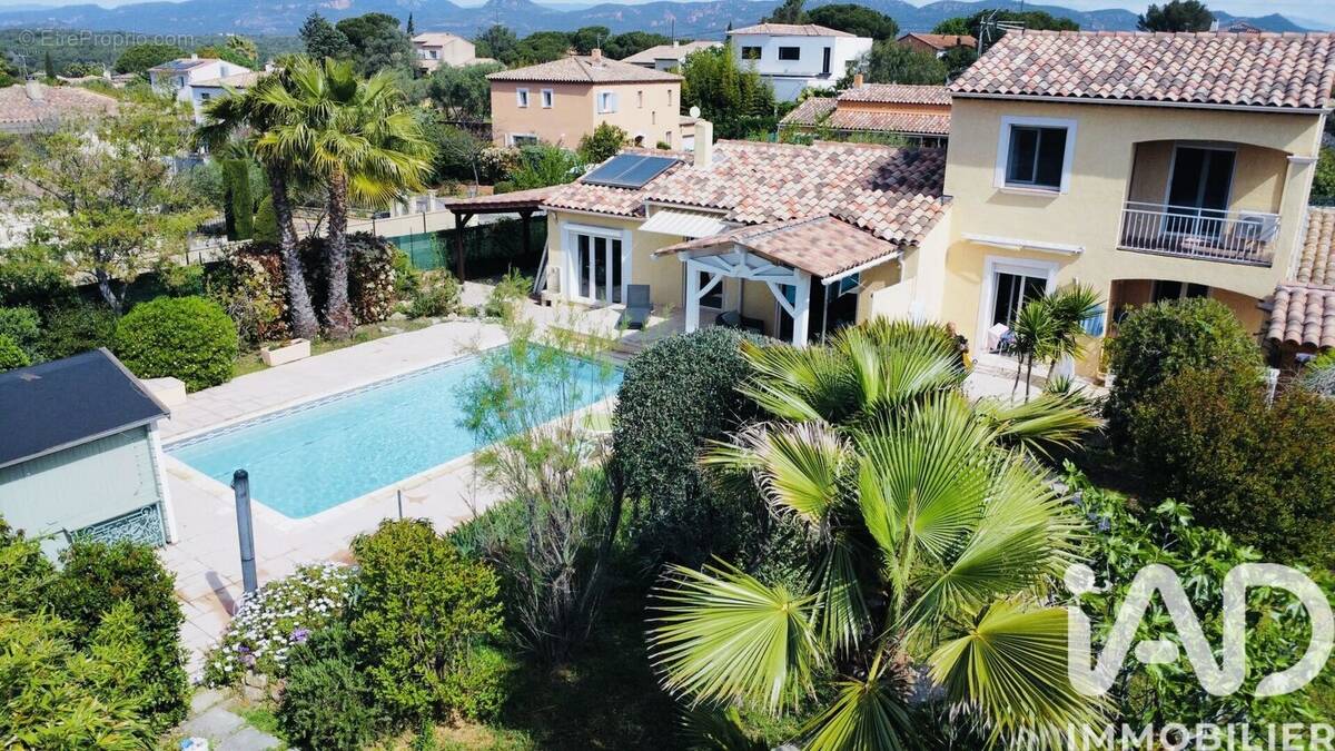 Photo 1 - Maison à PUGET-SUR-ARGENS