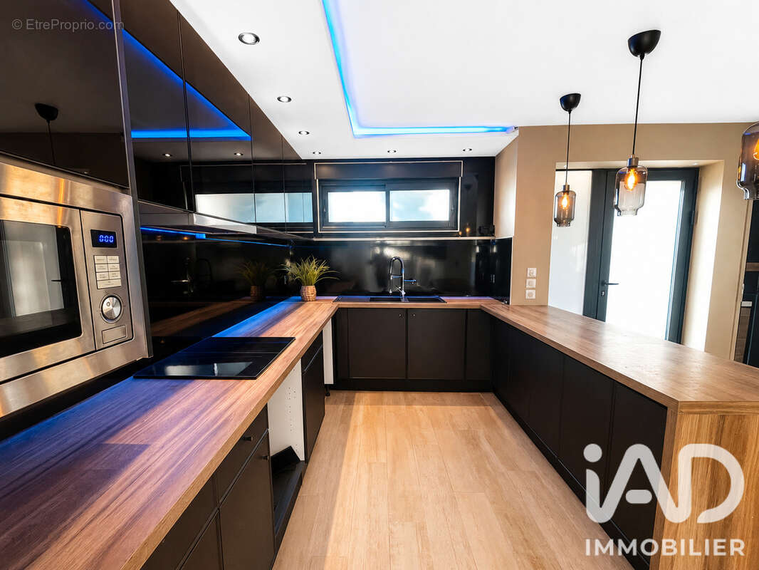 Maison 180 m² à Montlucon  - photo 7