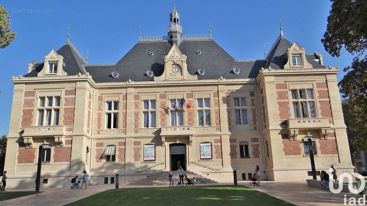 Photo 2 - Commerce à MONTROUGE