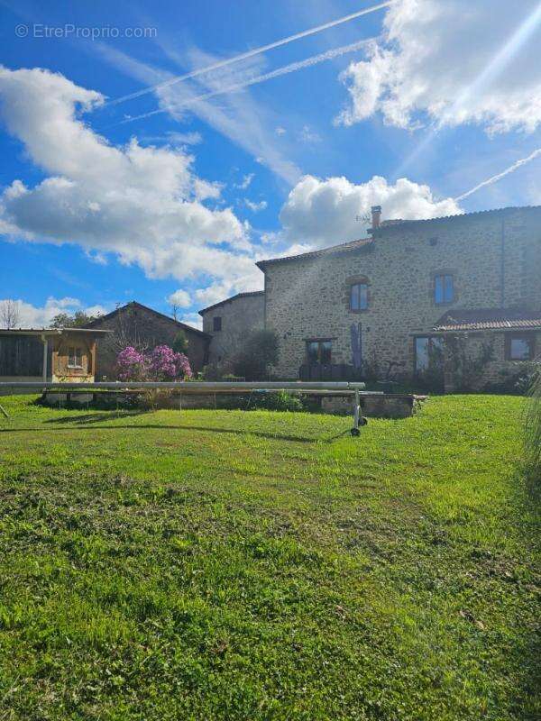 Maison à SAINT-JEAN-MIRABEL