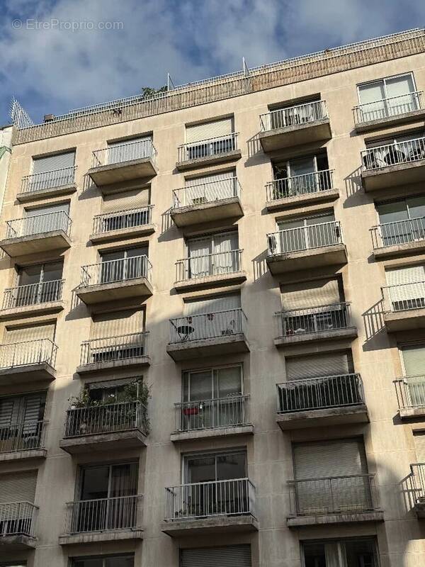 Parking à PARIS-15E