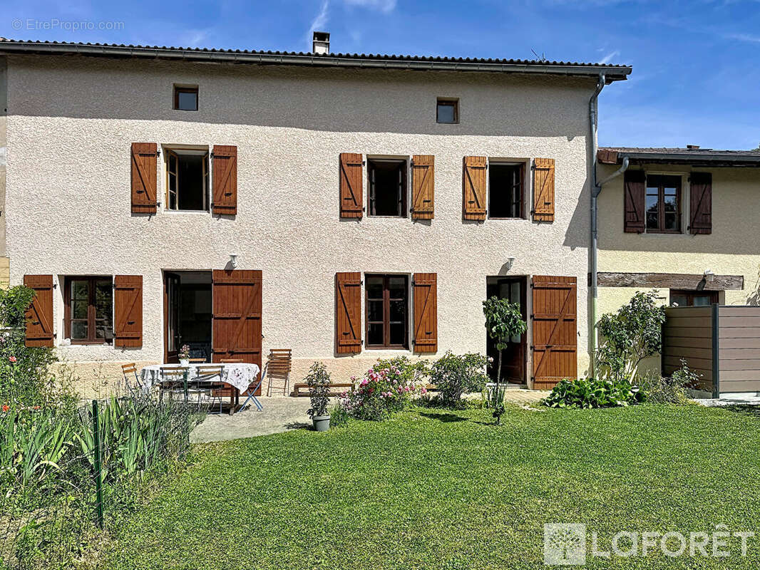Maison à VAULX-MILIEU