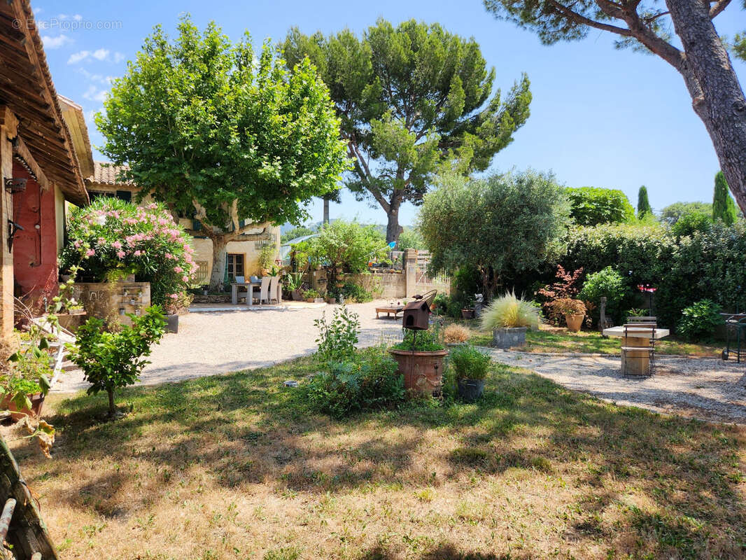 Maison à VACQUEYRAS