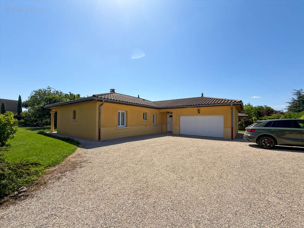 Maison de plain-pied avec grand terrain arboré dans un secteur recherché de Saint-Bernard - photo 18