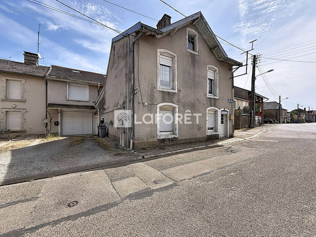 Appartement à LIFFOL-LE-GRAND