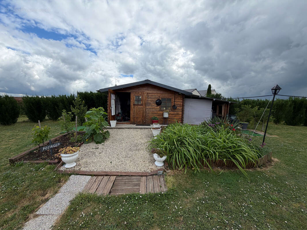Maison à COUSSAY-LES-BOIS