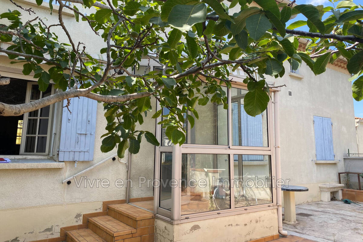 Maison à COURTHEZON