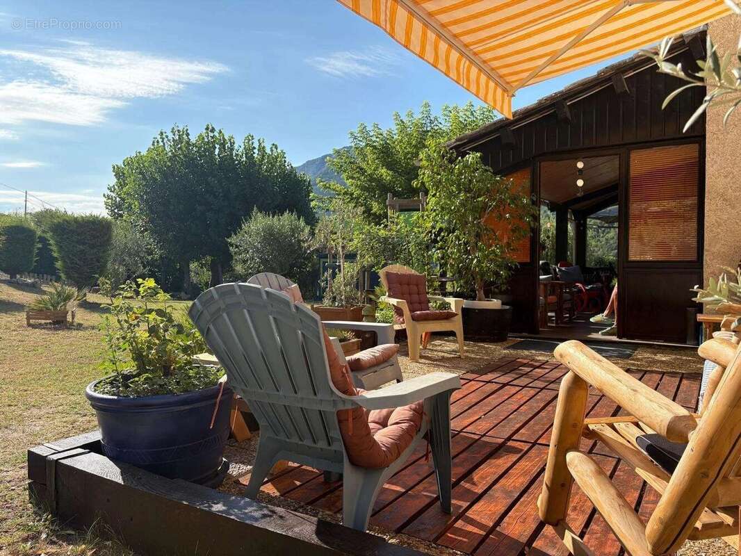 Maison à PUGET-THENIERS