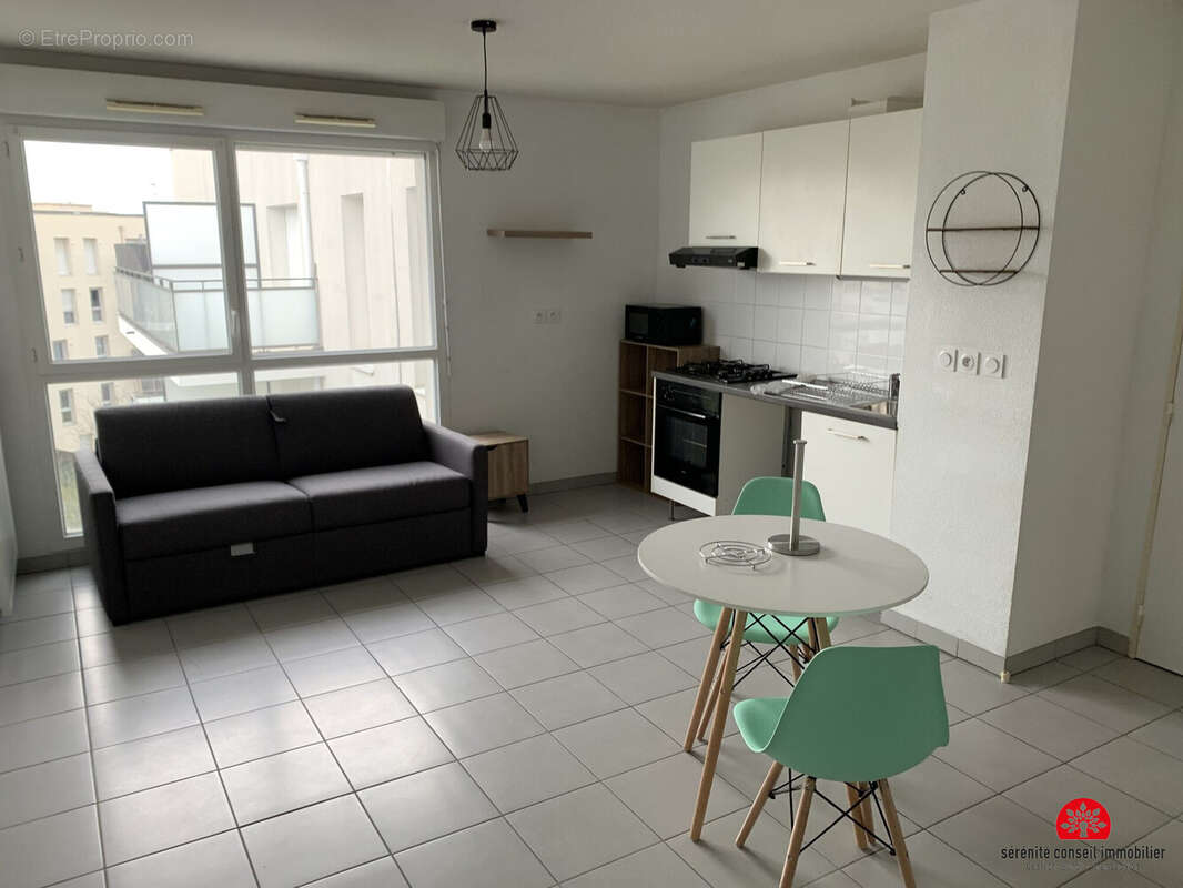 Appartement 31 m² à Bron  - photo 4