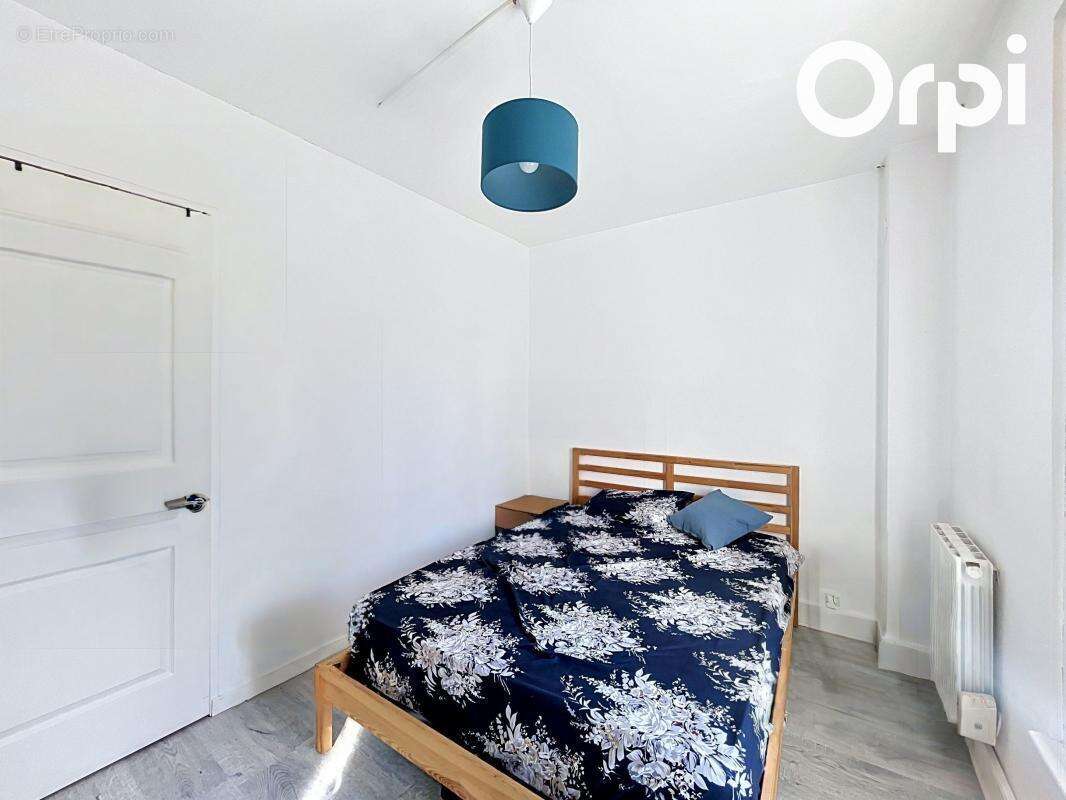 Appartement à ETREMBIERES