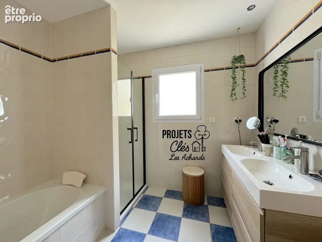 Belle Maison Familiale aux Achards : 4 Chambres, Jardin Spacieux - photo 9