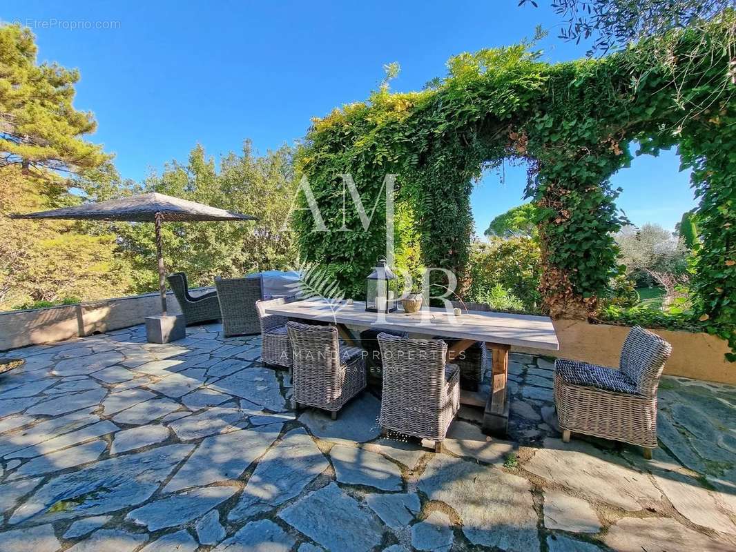 Maison à MOUANS-SARTOUX