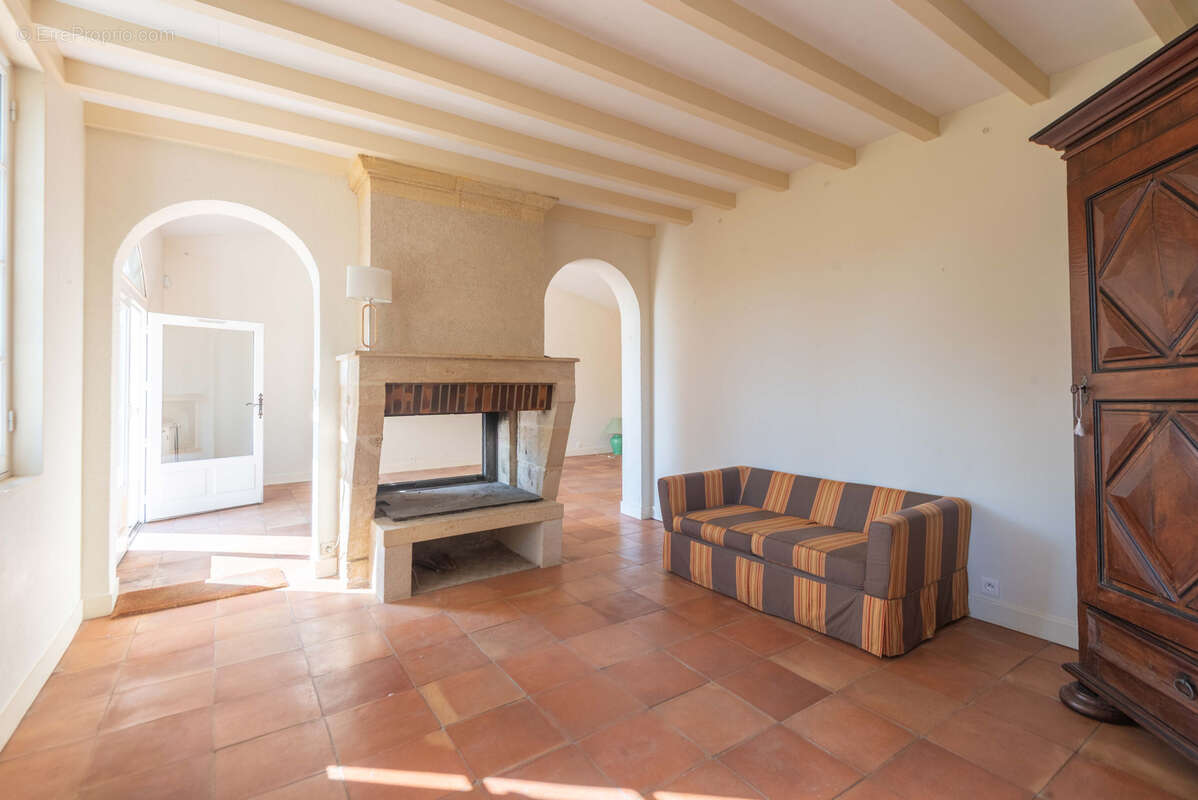 Maison à CAMBLANES-ET-MEYNAC