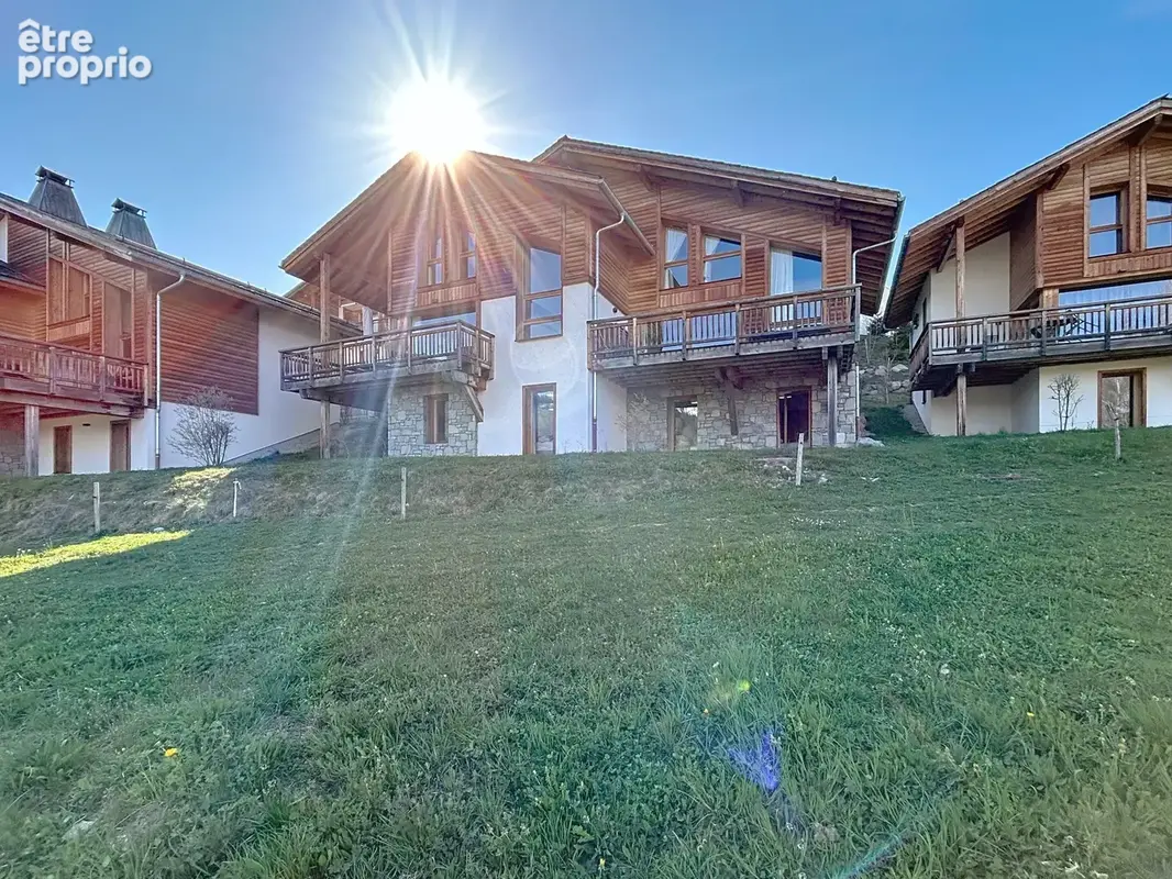 Beau Chalet avec 6 chambres face au Mont Blanc - Exclusivité - photo 13