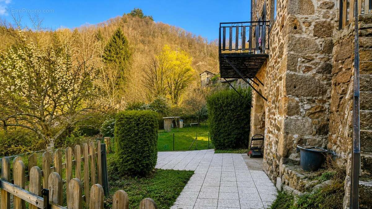 BOURG-ARGENTAL  42220 maison individuelle en pierre au coeur du Pilat - photo 3
