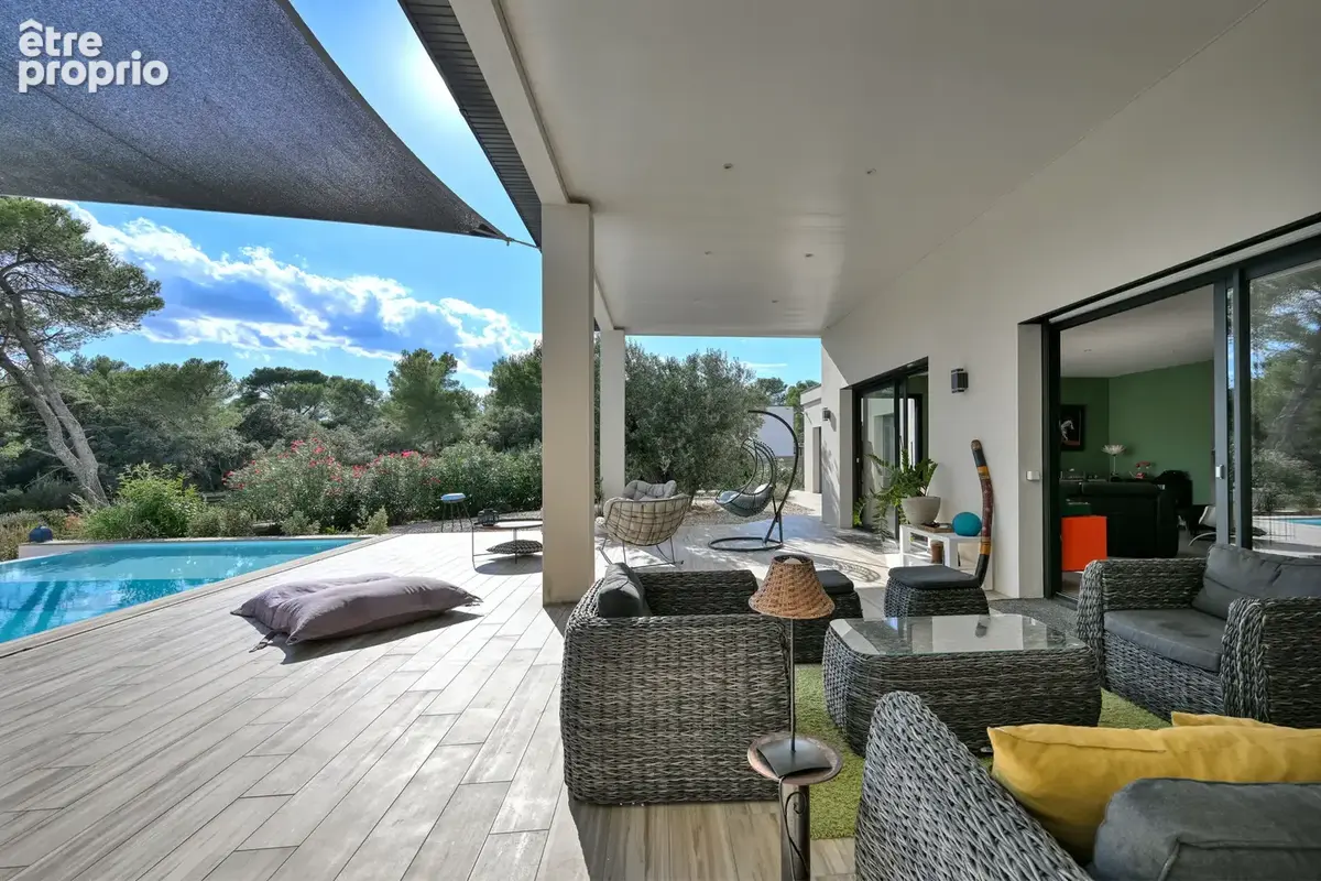 Maison contemporaine de plain-pied avec piscine et vue dégagée sur 3000m2 de parcelle - photo 14