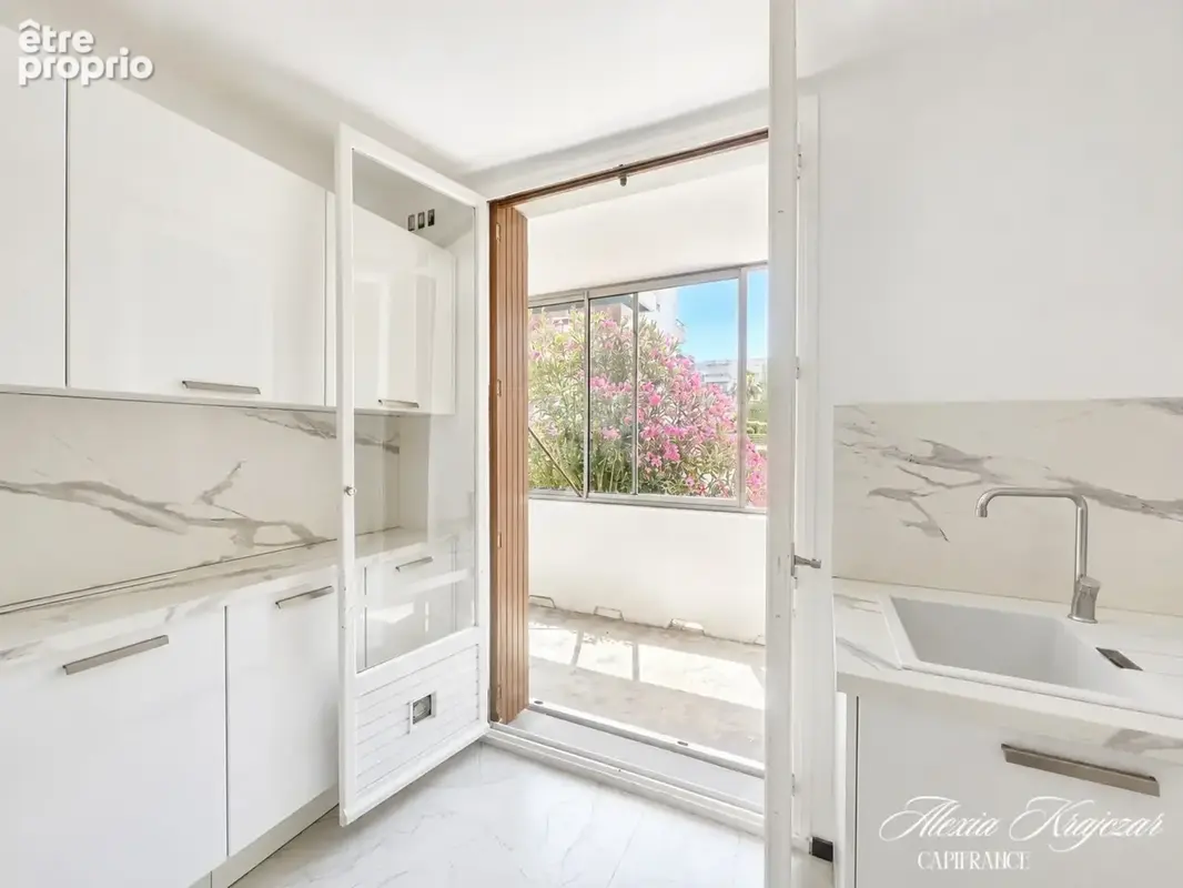 A VENDRE - Appartement T3 en résidence - 54m², 2 chambres - Loggia - Place de parking privative - Cave - BEZIERS, quartier le Ca - photo 5