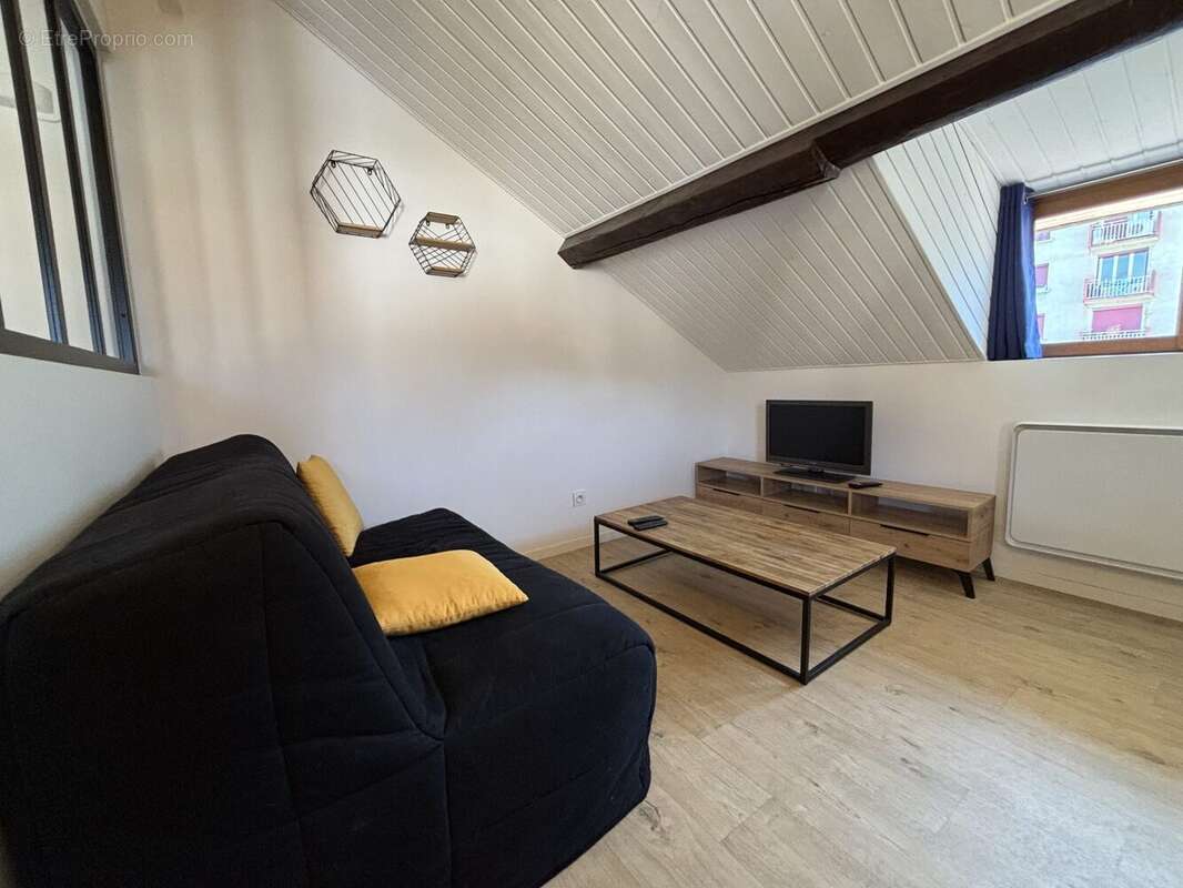 Appartement 44 m² à Fontaine  - photo 8