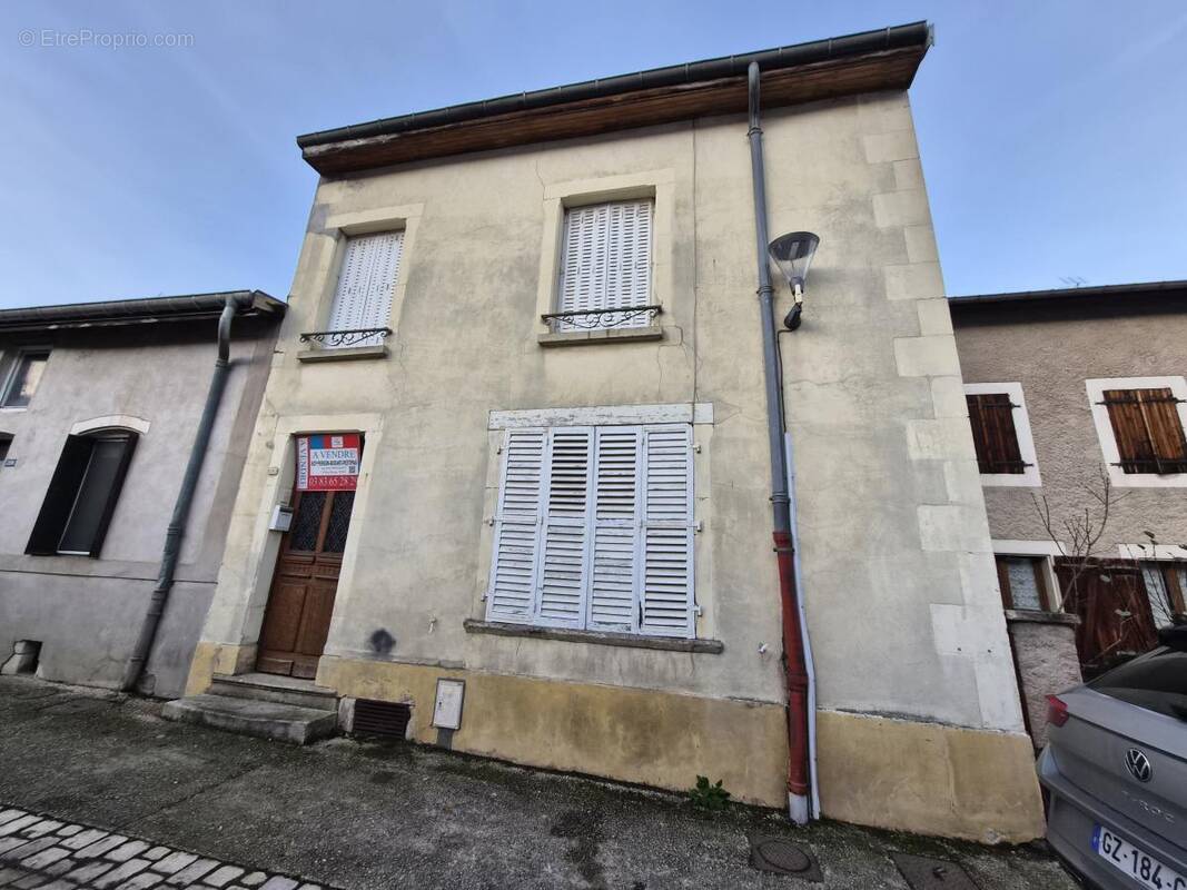 Maison à PAGNEY-DERRIERE-BARINE