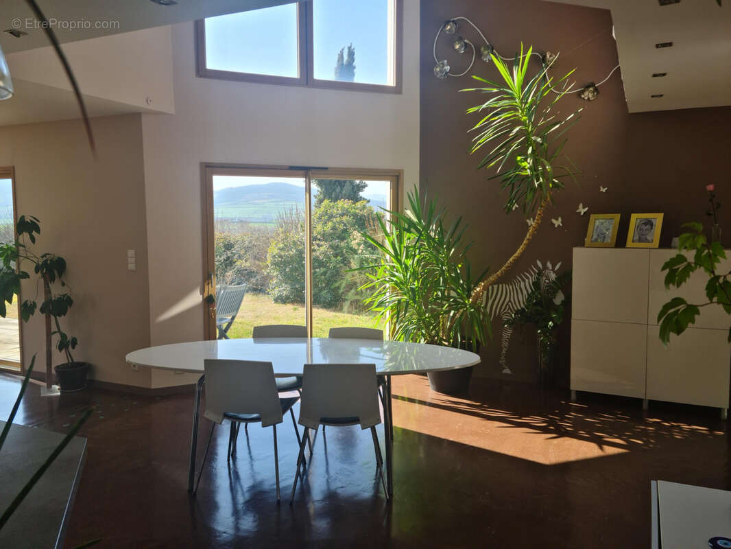 Maison à VEYRE-MONTON