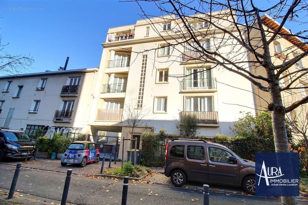 0_0005_2 - Appartement à LES LILAS