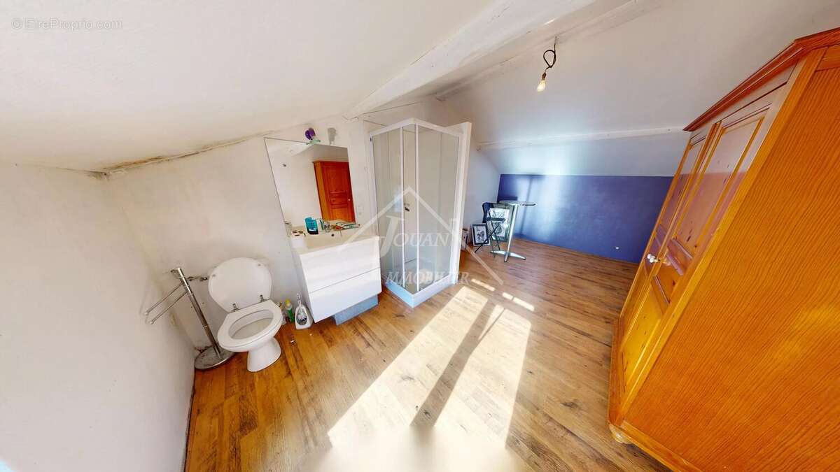 Commerce à CHARROUX