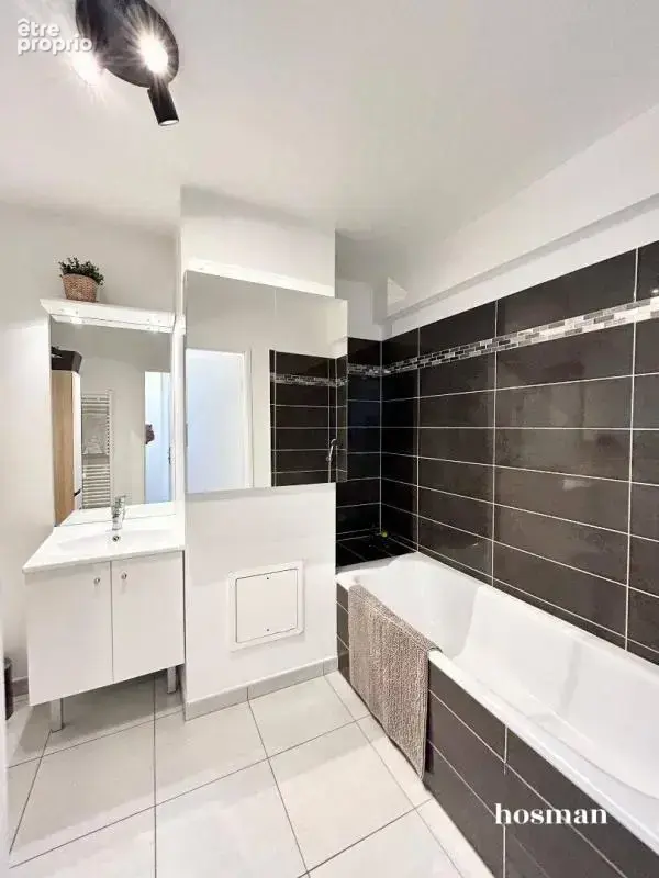 Appartement 4 pièces de 74 m² avec terrasse et balcon - Rue Marguerite Yourcenar, Colombes - photo 12