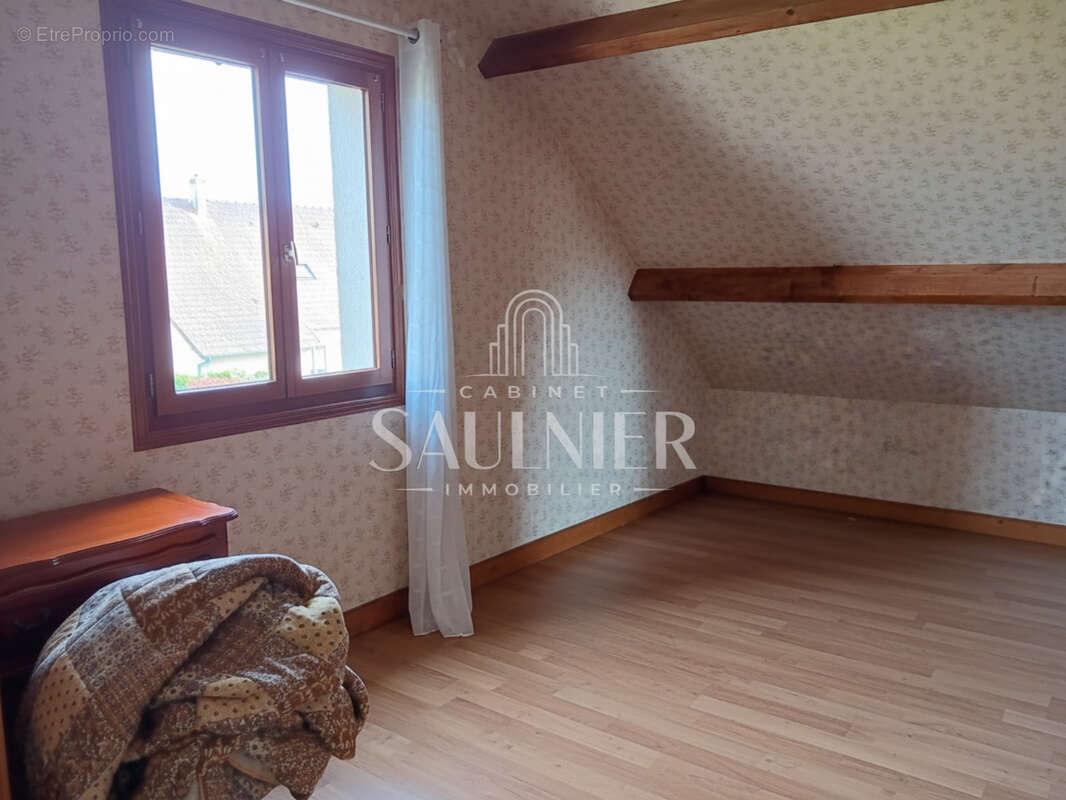 Maison à SAINT-SULPICE-DE-POMMERAY