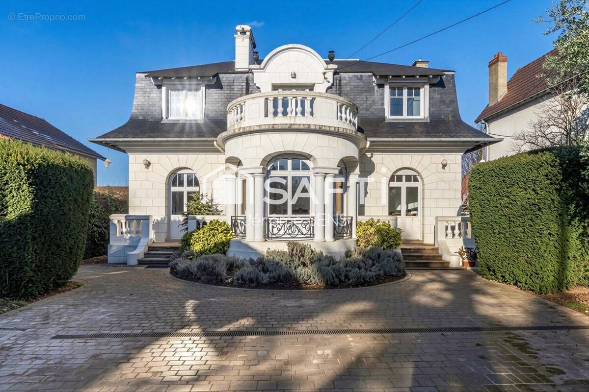 Photo 1 - Maison à POISSY