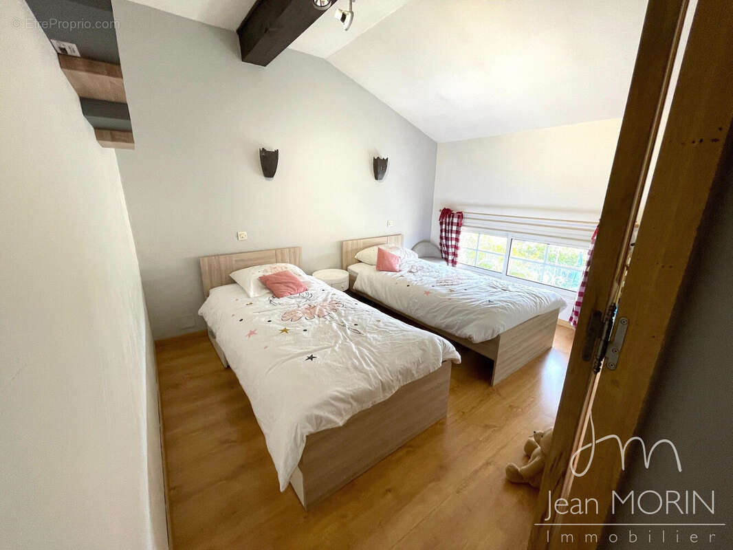 Chambre ( 3eme niveau) - Maison à MONTELIMAR