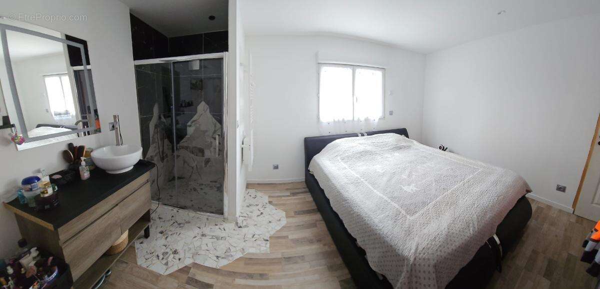 Maison à LEZIGNAN-LA-CEBE