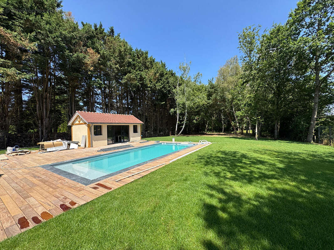 Très belle propriété neuve avec piscine chauffée Grosrouvre 12 pièces 360 m2 - photo 5