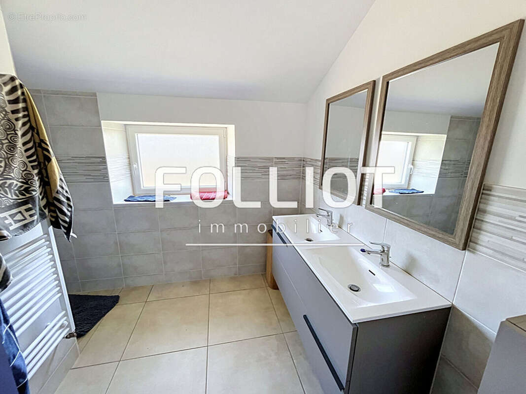 A VENDRE Maison à vendre 7 pièces à Le Grand Celland - photo 6
