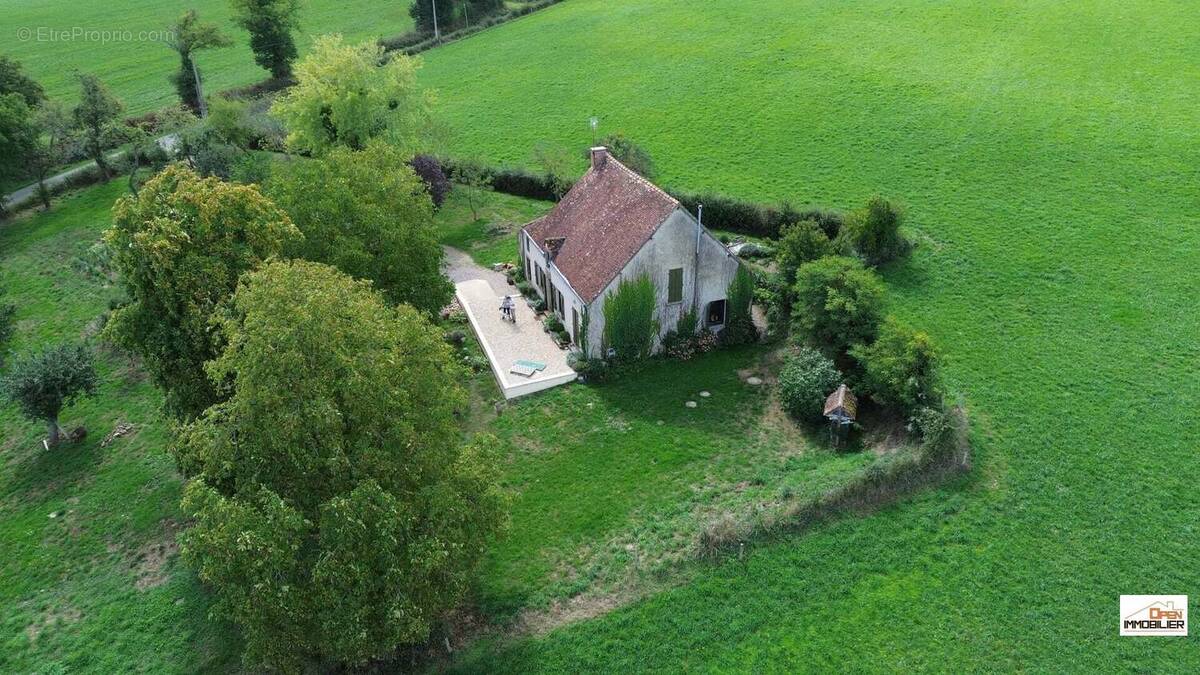 Maison à POULIGNY-NOTRE-DAME