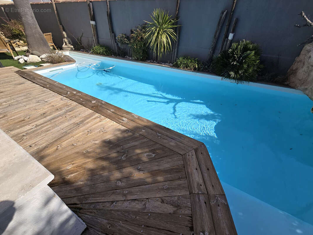 Maison à SAINT-VICTORET