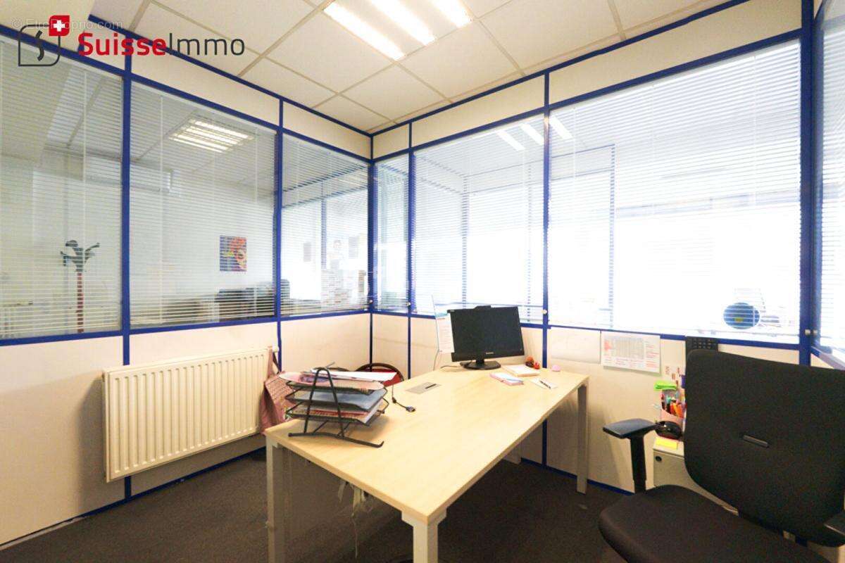 Local commercial  200 m2 - photo 6