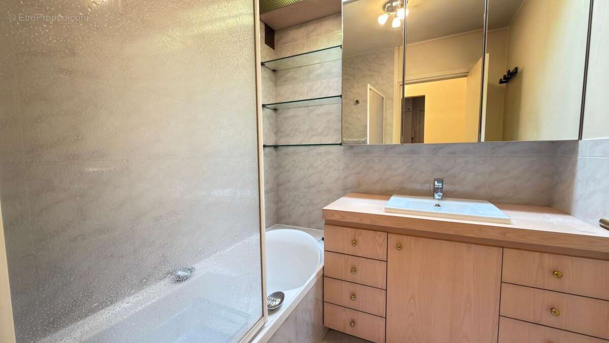 Appartement à FONTENAY-SOUS-BOIS