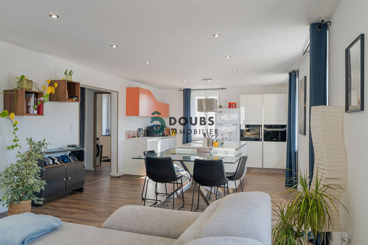 Appartement à MORTEAU
