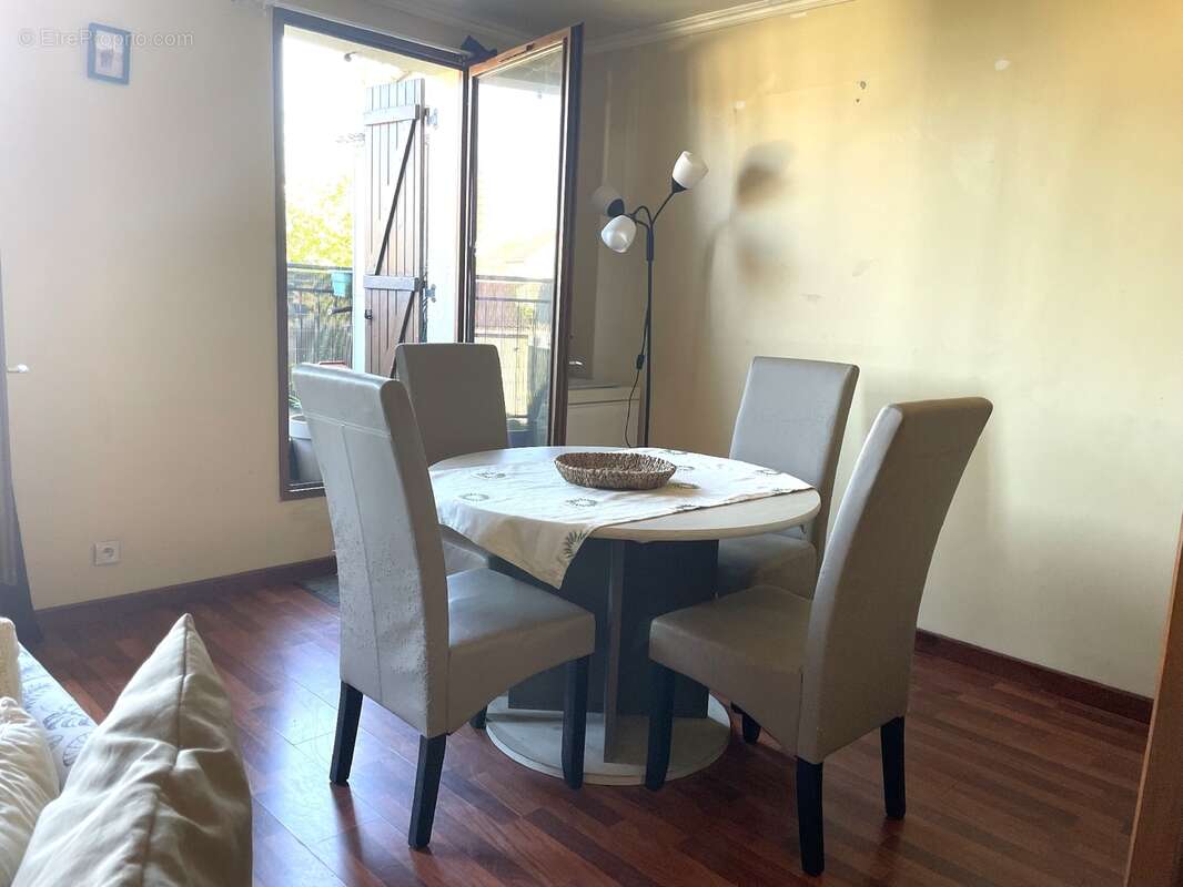 Appartement à PONTAULT-COMBAULT