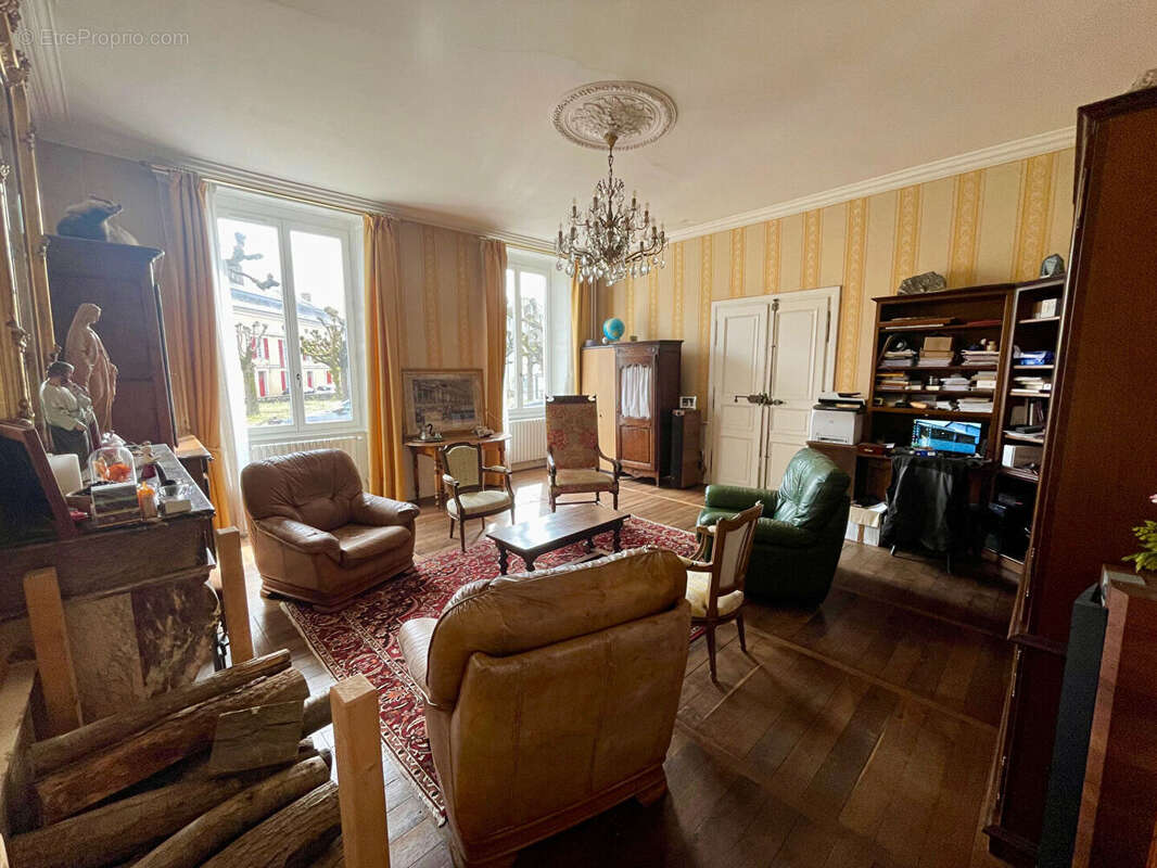 Maison à COUHE