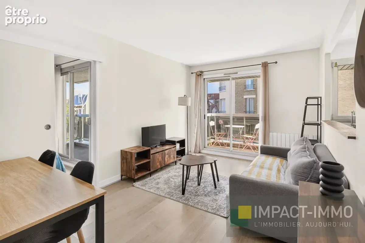Appartement à COURBEVOIE