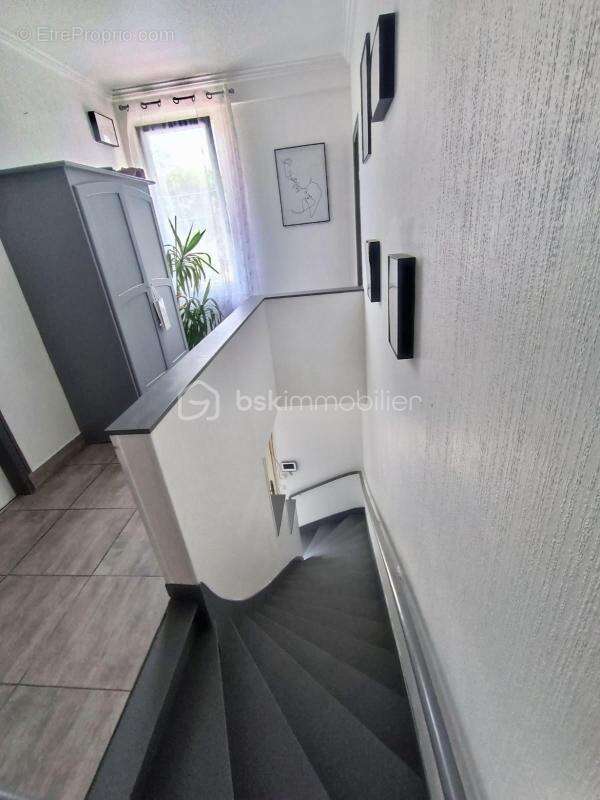 Maison à DAMMARIE-LES-LYS