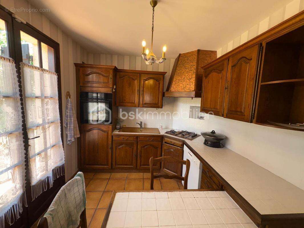 Maison à AVILLY-SAINT-LEONARD