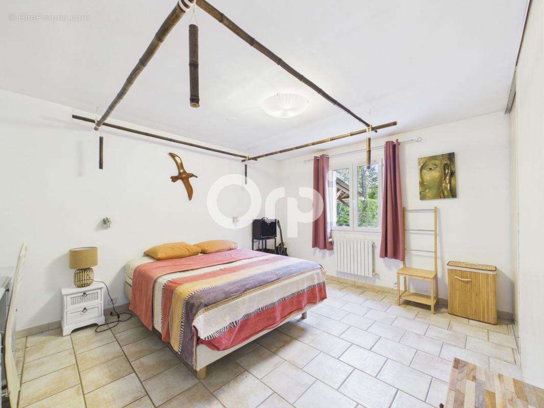 Maison à MONTAUROUX