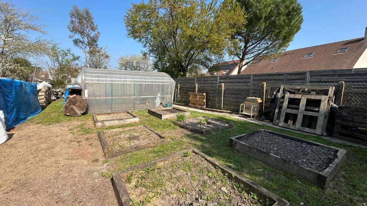 Maison à LA CHAPELLE-GAUTHIER