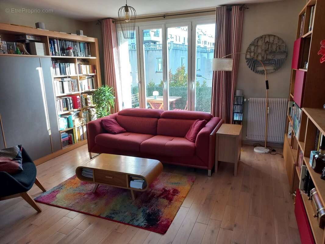 Appartement à HOUILLES